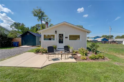 236 Devonshire Rd, Vermilion, OH 44089