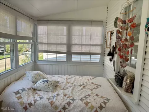 Bedroom - 16 Billow Beach Rd, Ashtabula, OH 44004 photo 1 of 3