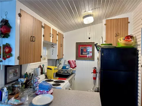 Kitchen - 16 Billow Beach Rd, Ashtabula, OH 44004 photo 2 of 3