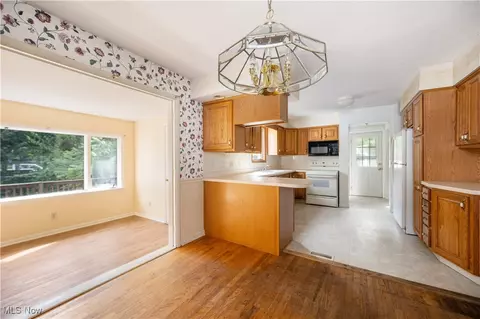 1476 Bryden Dr, Akron, OH 44313 photo 8