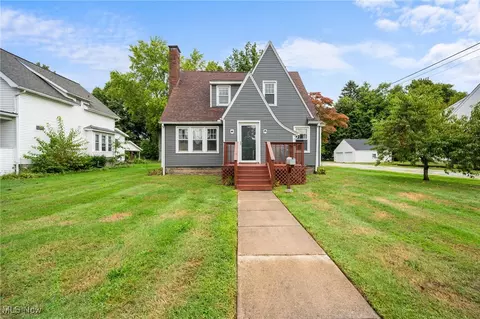 515 Eastwood St, Geneva, OH 44041