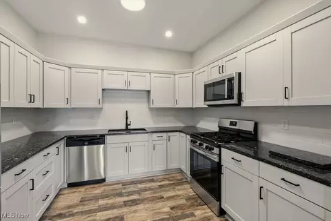 Kitchen - 3738 Random Dr, Akron, OH 44319 photo 3 of 3