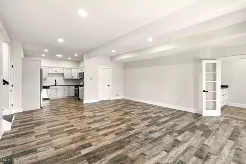 Living - 3738 Random Dr, Akron, OH 44319 photo 2 of 4