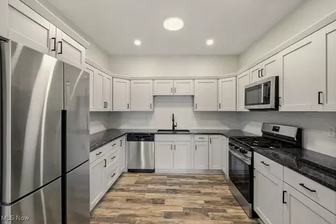 Kitchen - 3738 Random Dr, Akron, OH 44319 photo 2 of 3