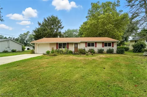 2553 Larchview Dr, Painesville, OH 44077