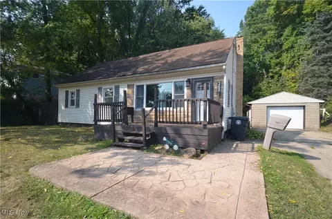 360 Cluster Ave, Akron, OH 44305