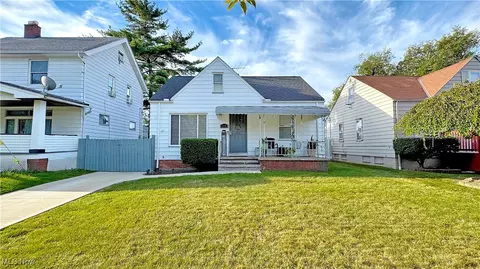 13313 Highlandview Ave, Cleveland, OH 44135