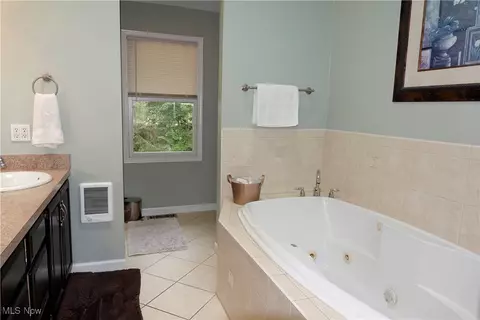 Bath - 36767 Meadowdale Dr, Solon, OH 44139 photo 1 of 4