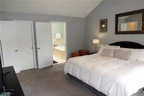 Bedroom - 36767 Meadowdale Dr, Solon, OH 44139 photo 2 of 9