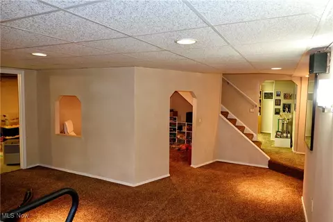 Entry Way - 36767 Meadowdale Dr, Solon, OH 44139 photo 2 of 3