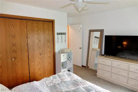 Bedroom - 36767 Meadowdale Dr, Solon, OH 44139 photo 3 of 9