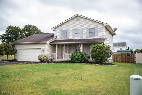 5085 Winslow Dr, Mineral Ridge, OH 44440