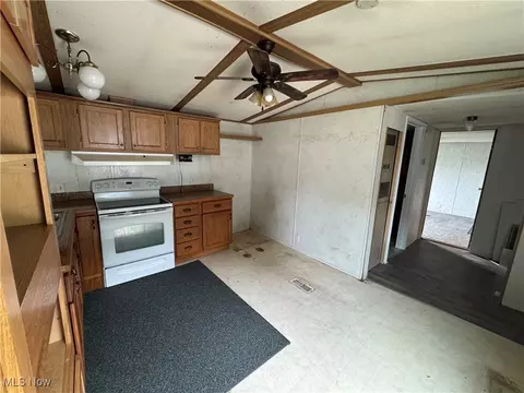 159 Charles Dr, Dover, OH 44622 photo 7