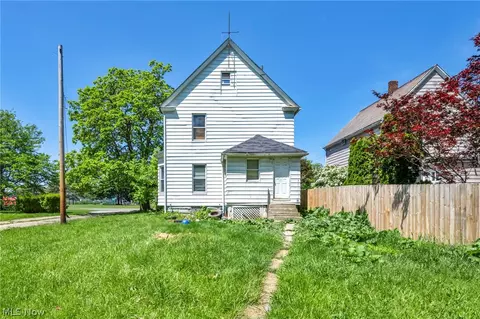 Exterior - 1716 Middle Ave, Elyria, OH 44035 photo 2 of 3