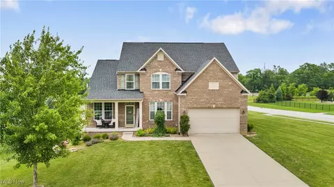 2979 Cloverhurst St NE, Canton, OH 44721