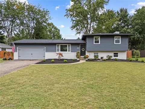9756 Strausser St NW, Canal Fulton, OH 44614