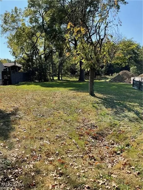 4532 Anderson Rd, South Euclid, OH 44121
