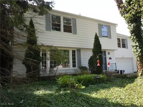 4894 Nan Linn Dr, Richmond Heights, OH 44143