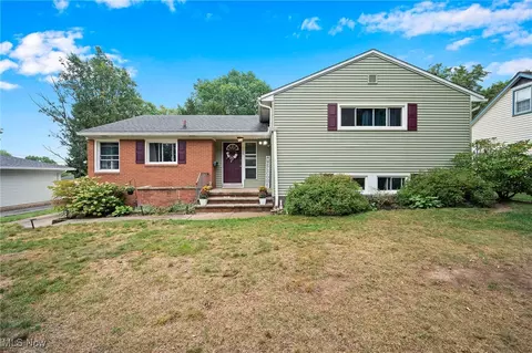 729 Woodland Ave, Wadsworth, OH 44281