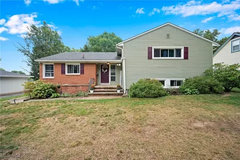 729 Woodland Ave, Wadsworth, OH 44281