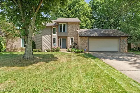 5120 Parkhaven Ave NE, Canton, OH 44705