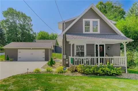 2580 State St NW, Uniontown, OH 44685