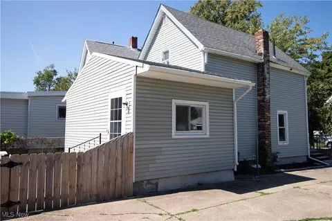 Exterior - 1614 E 49th St, Ashtabula, OH 44004 photo 1 of 7
