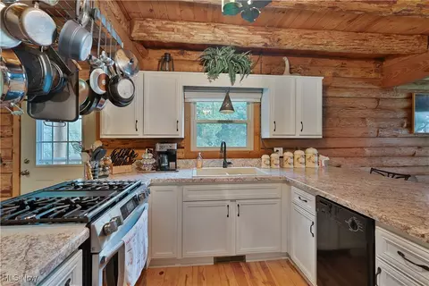 Kitchen - 14 Clingan Rd, Struthers, OH 44471 photo 1 of 6
