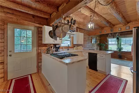Kitchen - 14 Clingan Rd, Struthers, OH 44471 photo 2 of 6