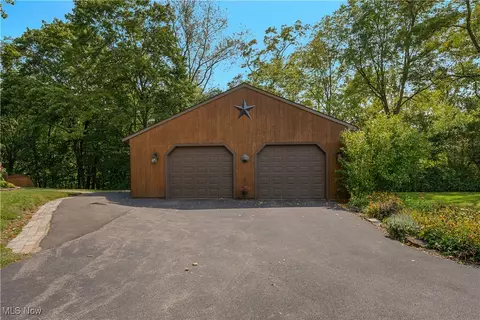 Exterior - 14 Clingan Rd, Struthers, OH 44471 photo 15 of 16