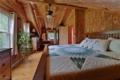 Bedroom - 14 Clingan Rd, Struthers, OH 44471 photo 3 of 6