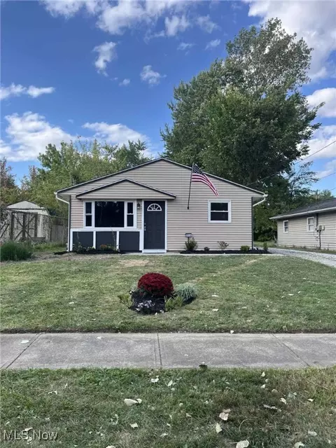 316 Brace Ave, Elyria, OH 44035