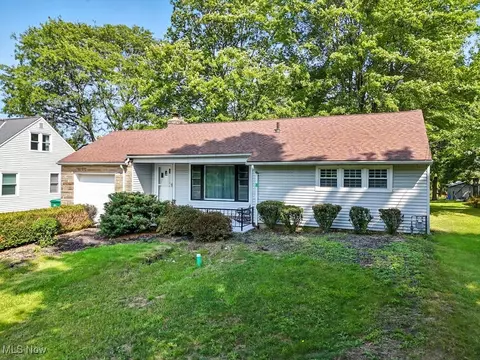 873 E Sprague Rd, Seven Hills, OH 44131 photo 3