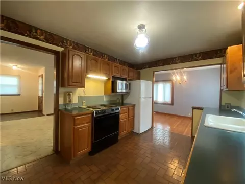 809 Norman Ave, Ashtabula, OH 44004 photo 6