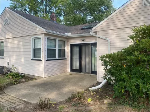 809 Norman Ave, Ashtabula, OH 44004 photo 4