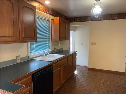 809 Norman Ave, Ashtabula, OH 44004 photo 7