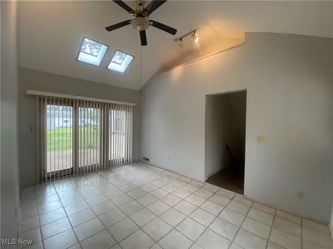 809 Norman Ave, Ashtabula, OH 44004 photo 2