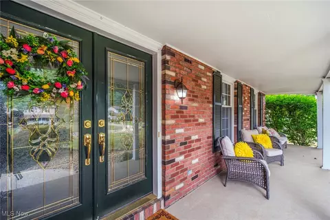 Exterior - 7721 W Parkside Dr, Boardman, OH 44512 photo 2 of 8
