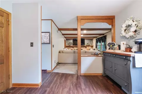 Entry Way - 7721 W Parkside Dr, Boardman, OH 44512 photo 1 of 1