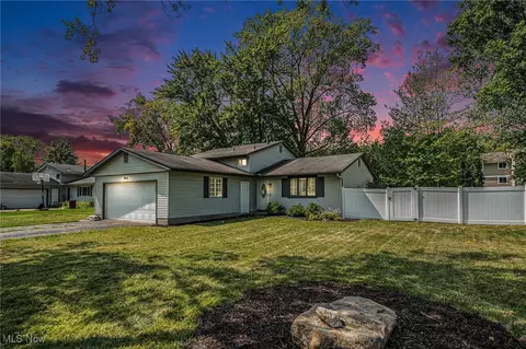 6192 Jaycox Rd, North Ridgeville, OH 44039