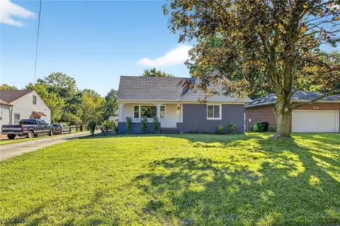 573 Trebisky Rd, Cleveland, OH 44143
