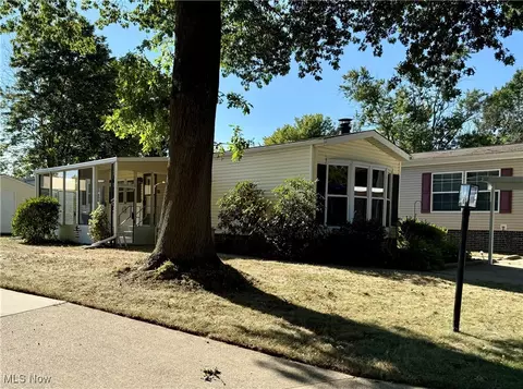 164 E Street St SW, Navarre, OH 44662