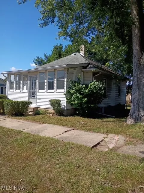  540 Mulvane St, Newcomerstown, OH 43832 photo 2