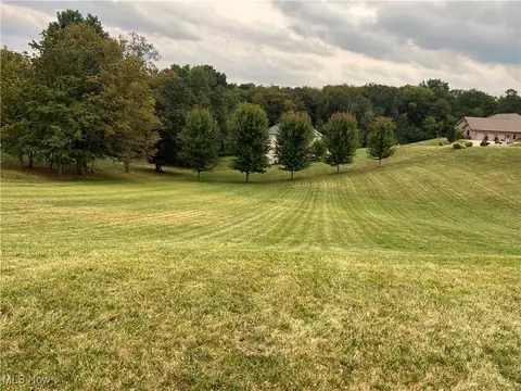 67525 Evensong Rd, Saint Clairsville, OH 43950