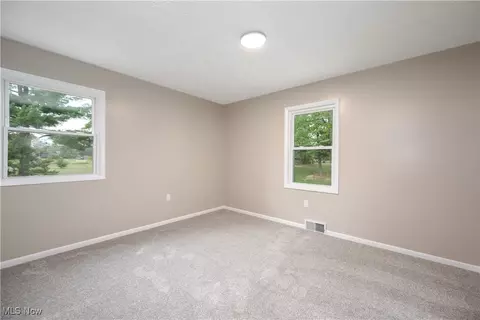 Bedroom - 2882 State Route 44, Rootstown, OH 44272 photo 4 of 7