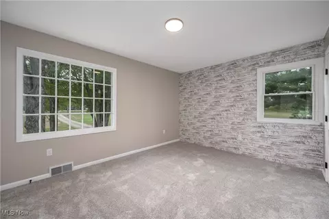 Bedroom - 2882 State Route 44, Rootstown, OH 44272 photo 2 of 7