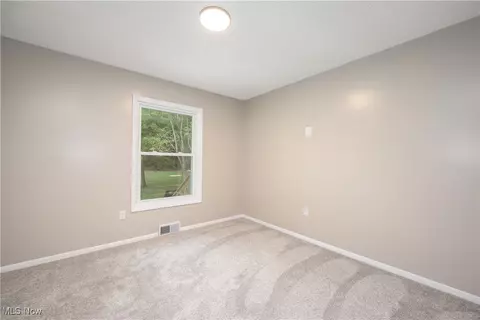 Bedroom - 2882 State Route 44, Rootstown, OH 44272 photo 6 of 7