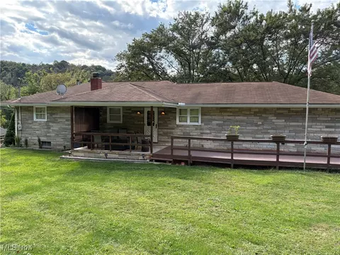 61 Dermers Ln, Colliers, WV 26035