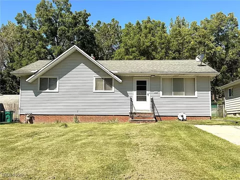 16161 Glenburn Ave, Cleveland, OH 44128