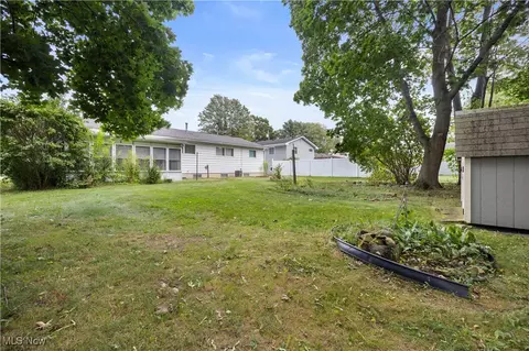 42925 Galaxy Dr, Elyria, OH 44035 photo 30